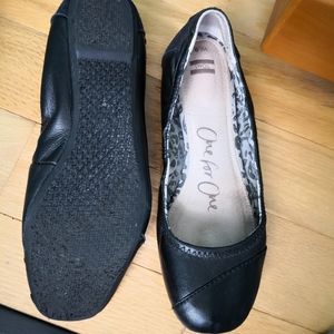 Toms Leather Black Ballet slippers
